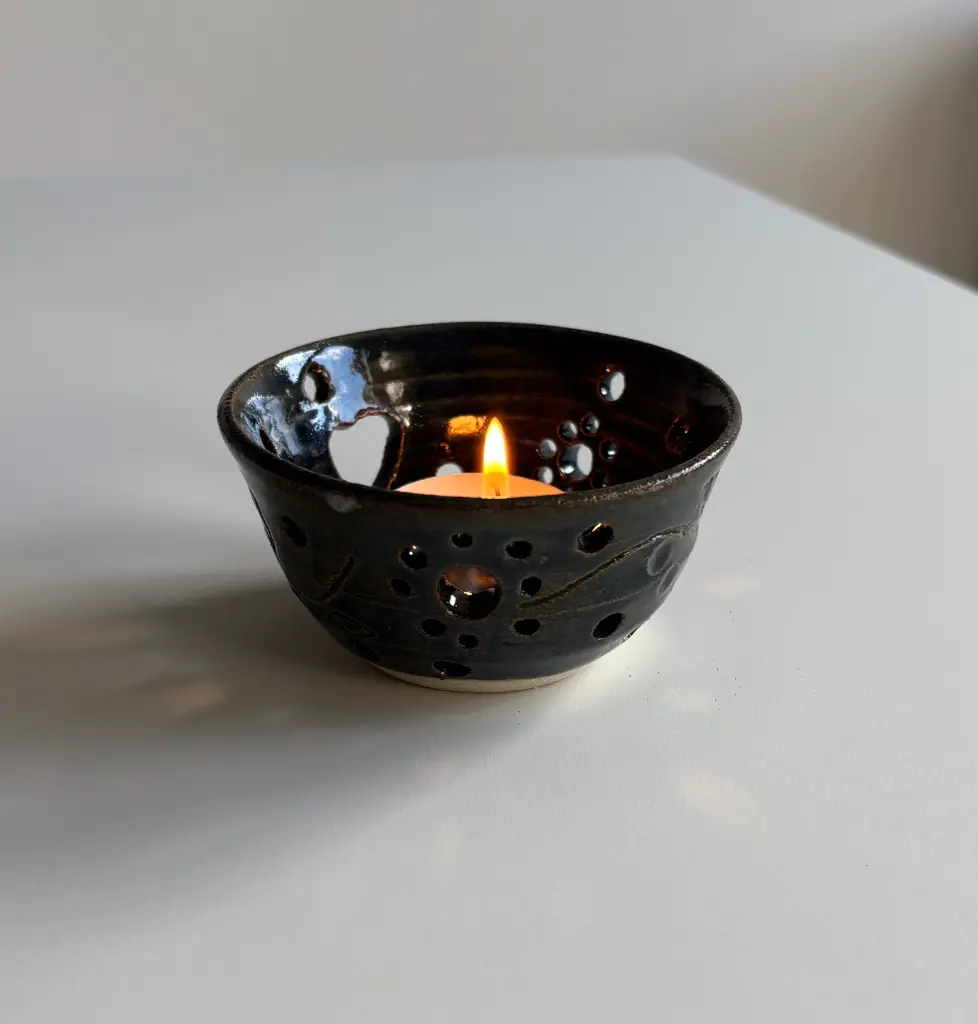 Candle holder