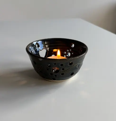 Candle holder